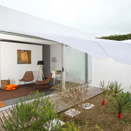 Place Of Moments Urban-suites Pensjonat 3*
