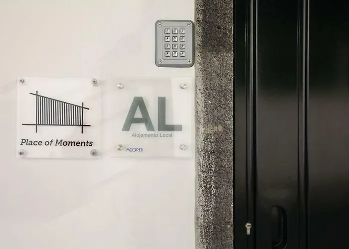 Place Of Moments Urban-suites Gasthof Ponta Delgada